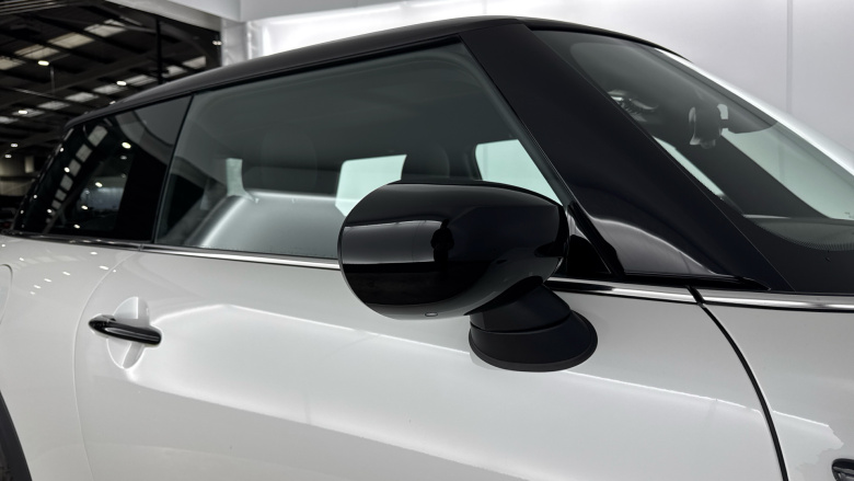 MINI Hatchback 135kW Cooper S Level 2 33kWh 3dr Auto Electric Hatchback